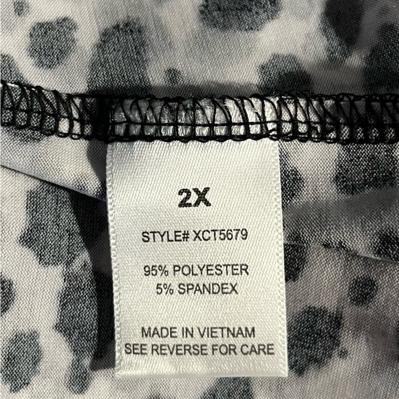 Blue Mood Women’s Sleeveless Blouse - Picture 5 of 5